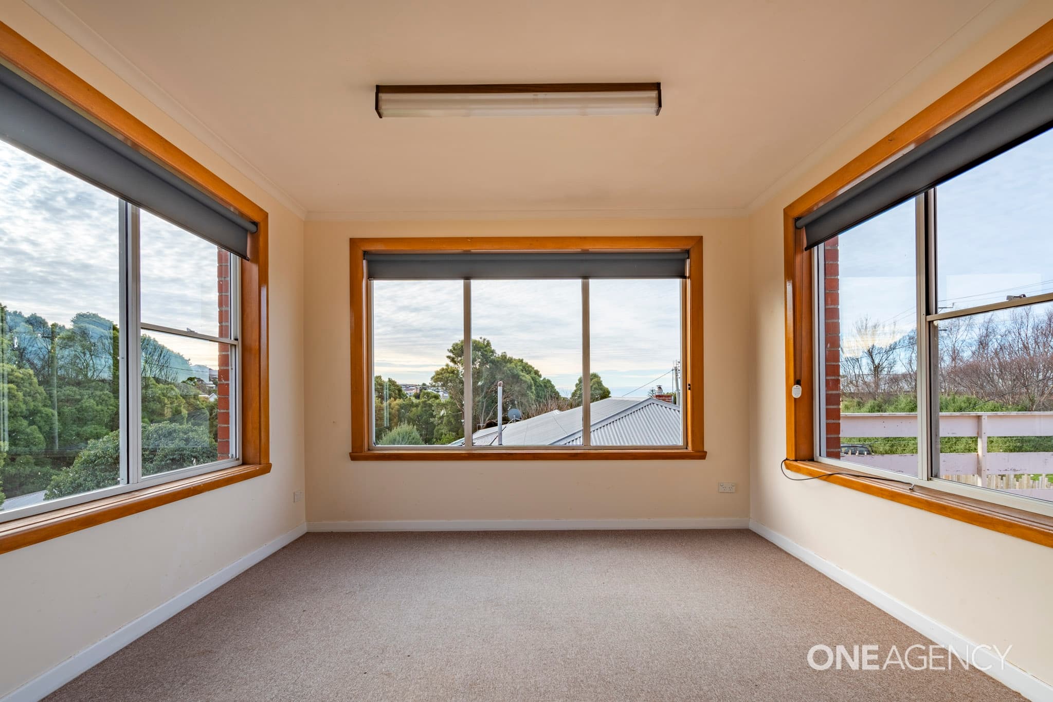 10 West Street, Upper Burnie, Upper Burnie - Thumbnail 2