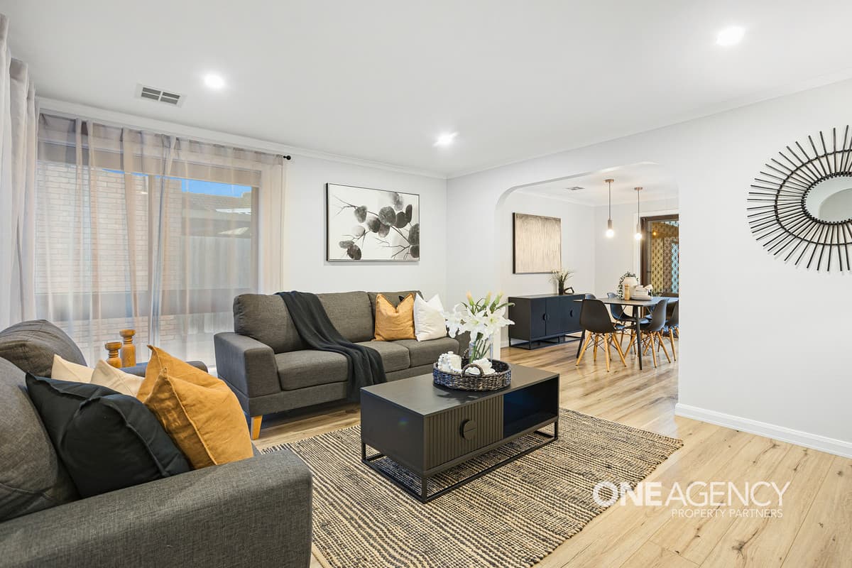 14 Hoddle Way, Altona Meadows, Altona Meadows - Thumbnail 2