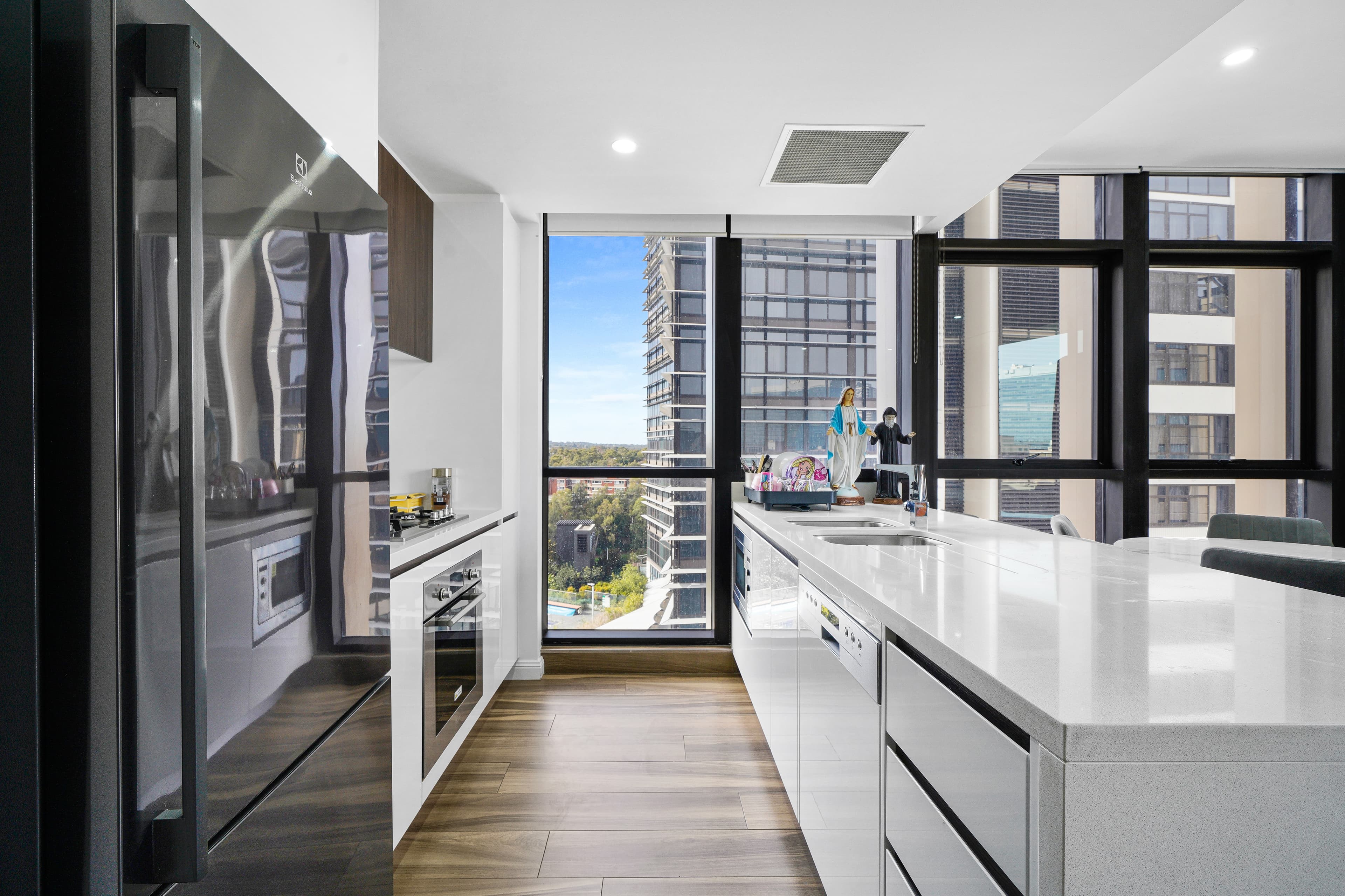 805/330 Church Street, Parramatta, Parramatta - Thumbnail 2