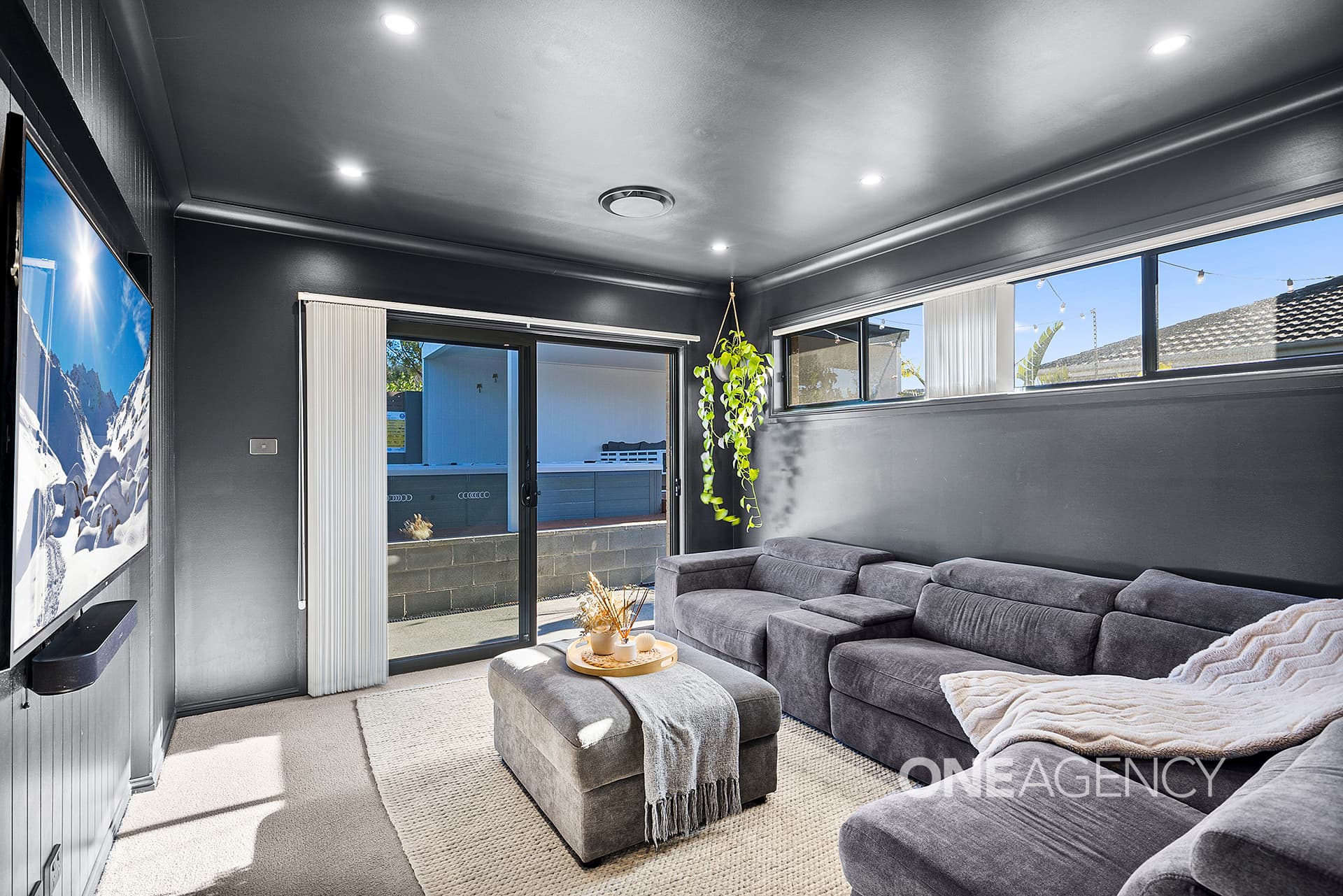 42 Bartlett Crescent, Calderwood, Calderwood - Thumbnail 8
