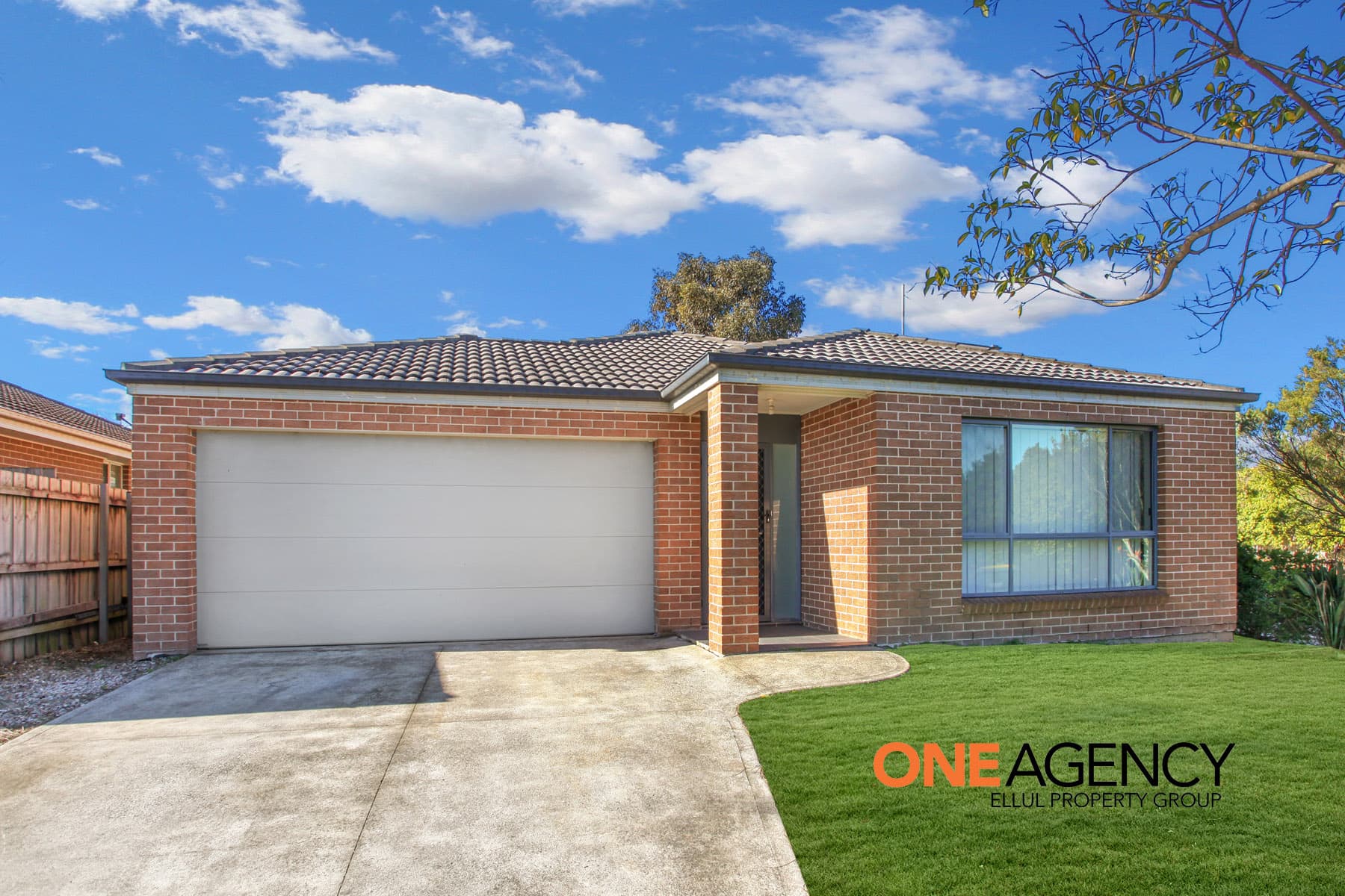 35 Ingleburn Gardens Drive, Bardia, Bardia - Image 1