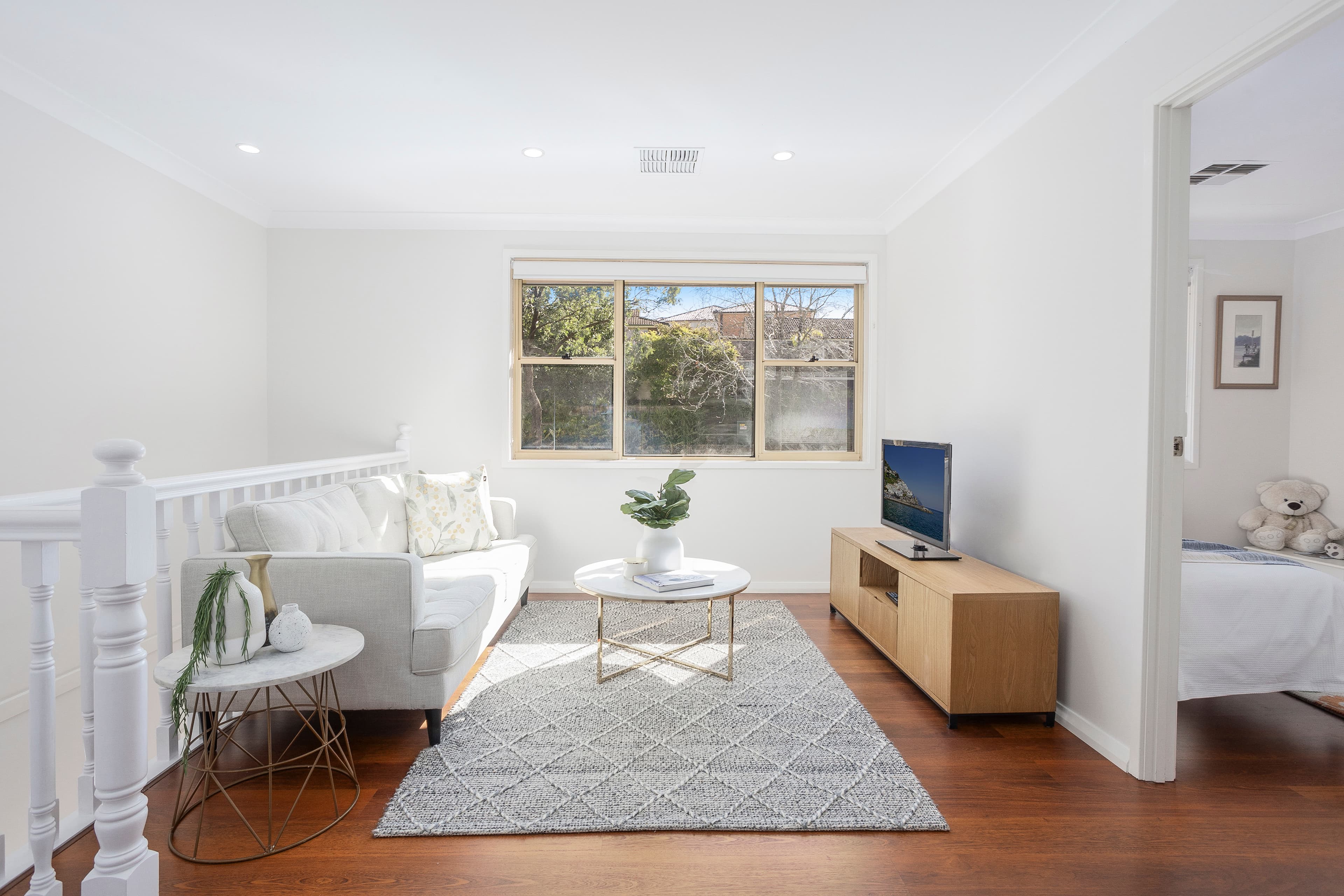 3 Phoenix Place, Illawong, Illawong - Thumbnail 4