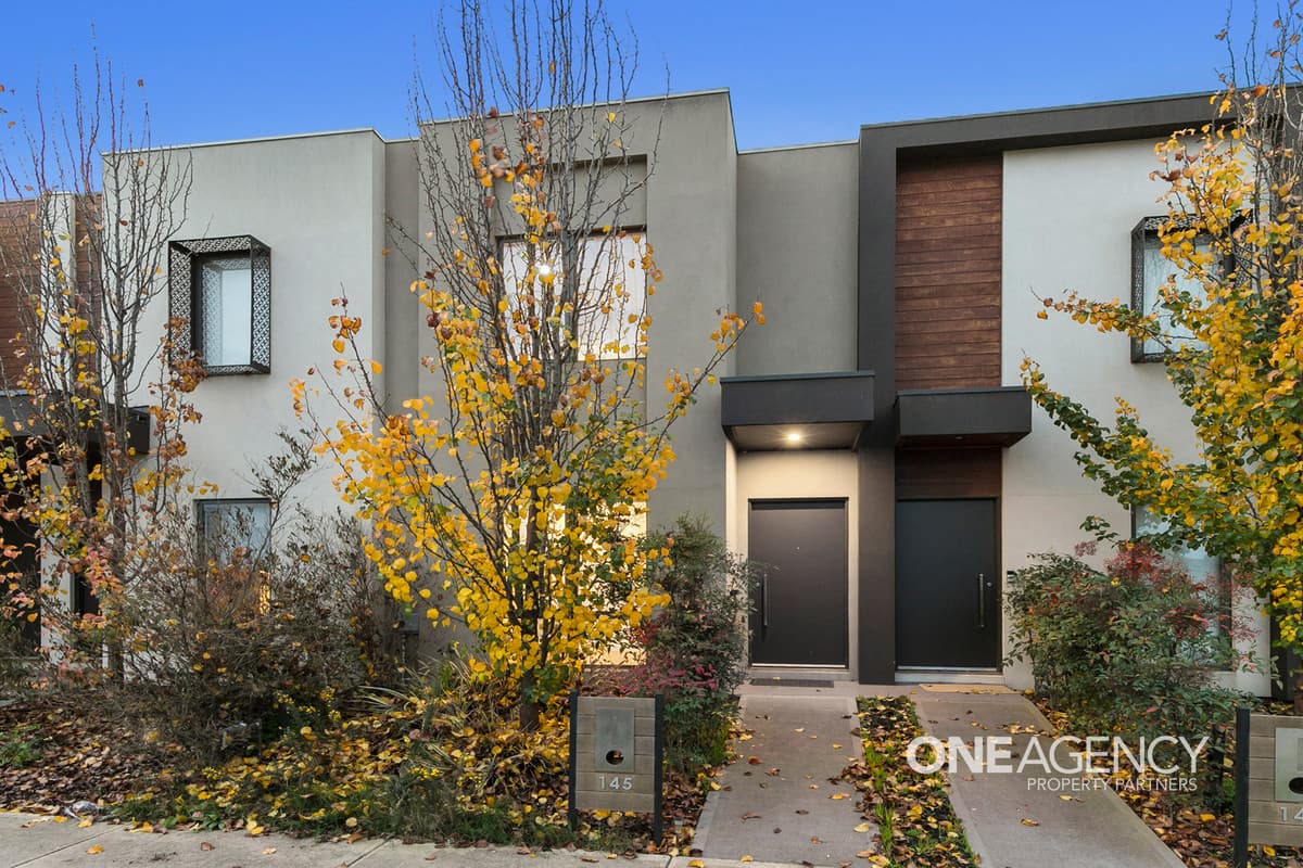 145 Waterhaven Bvd, Point Cook, Point Cook - Thumbnail 2