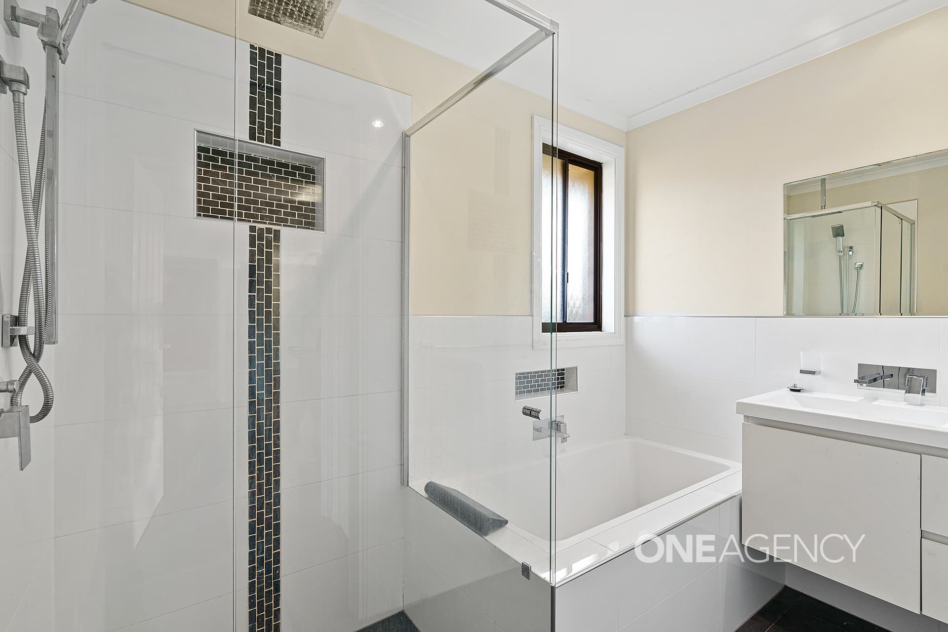4 Penrose Drive, Bomaderry, Bomaderry - Thumbnail 4