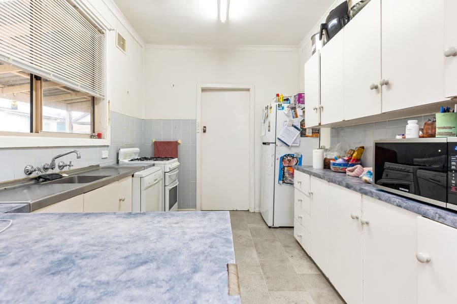 90 BOLGER Avenue, Mount Austin, Mount Austin - Thumbnail 3
