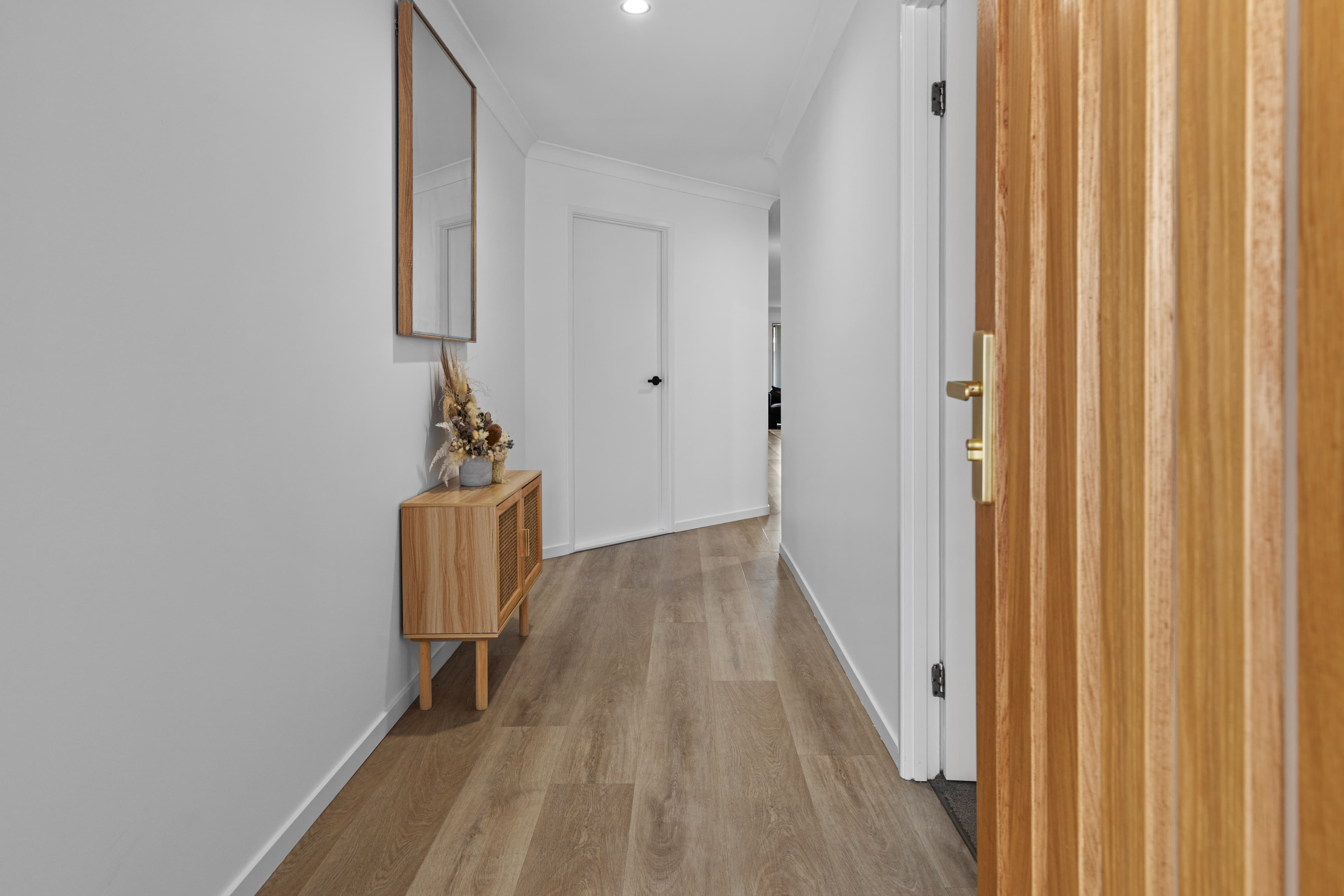 24 Nozomi Street, Burleigh Waters, Burleigh Waters - Thumbnail 6