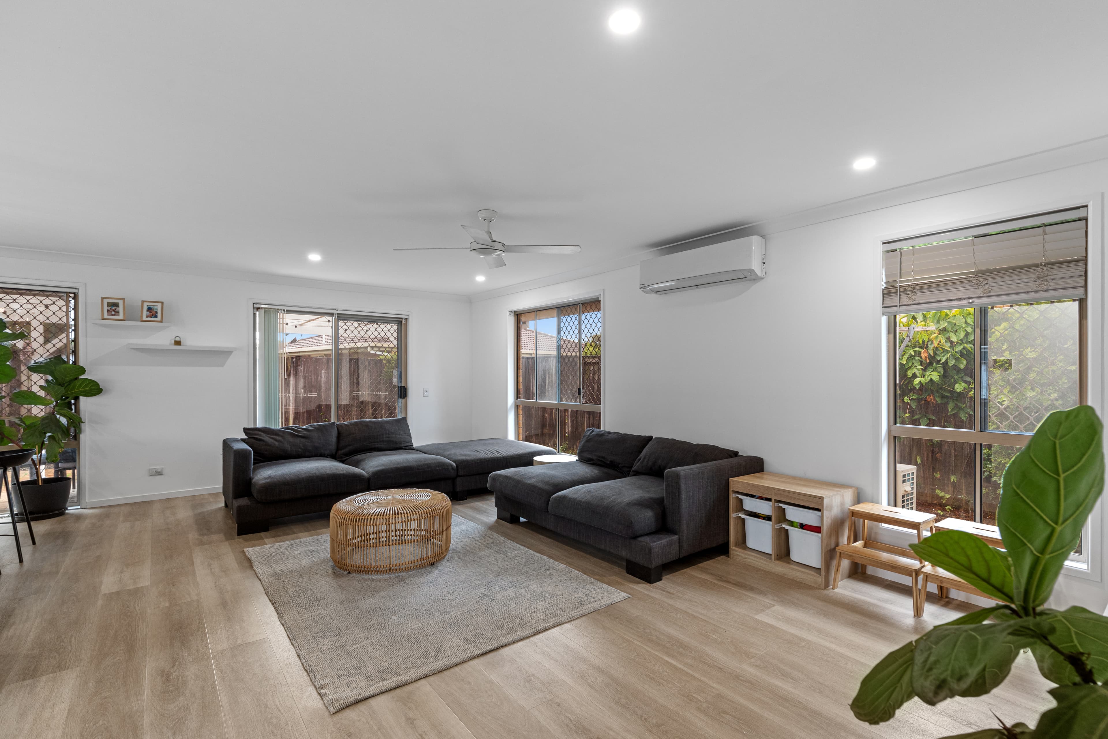 24 Nozomi Street, Burleigh Waters, Burleigh Waters - Thumbnail 2