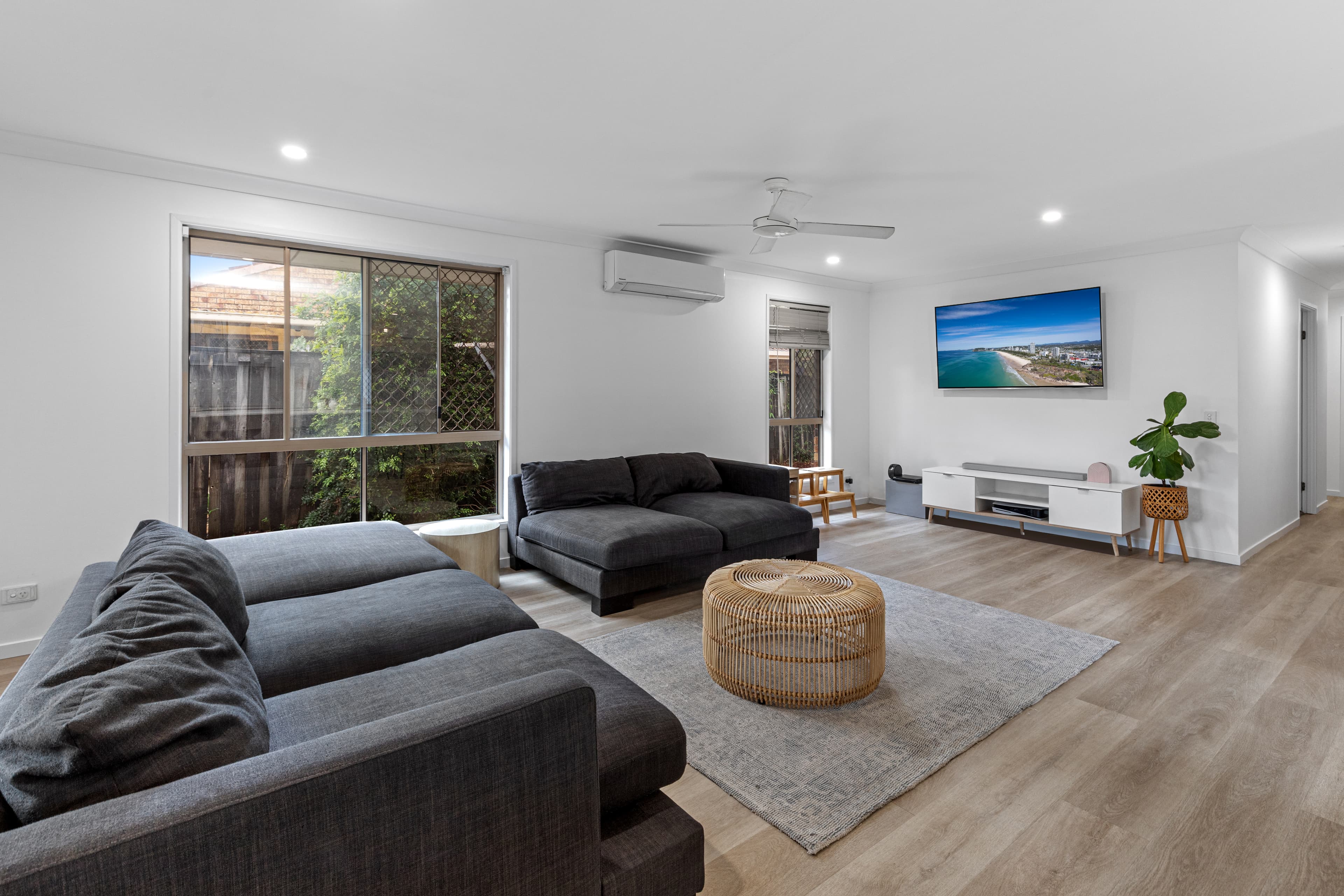 24 Nozomi Street, Burleigh Waters, Burleigh Waters - Thumbnail 7