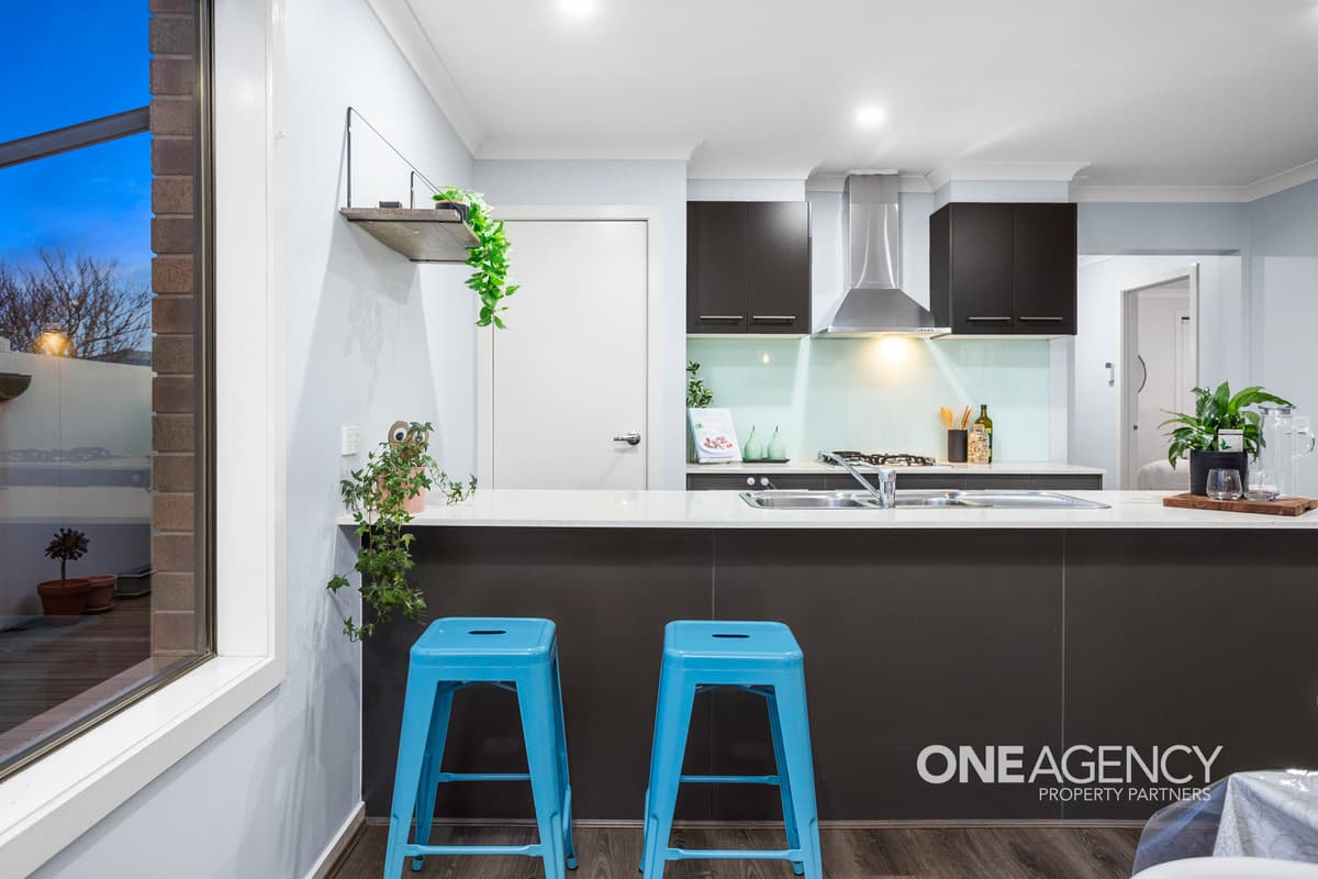12 Jemma Avenue, Point Cook, Point Cook - Thumbnail 6