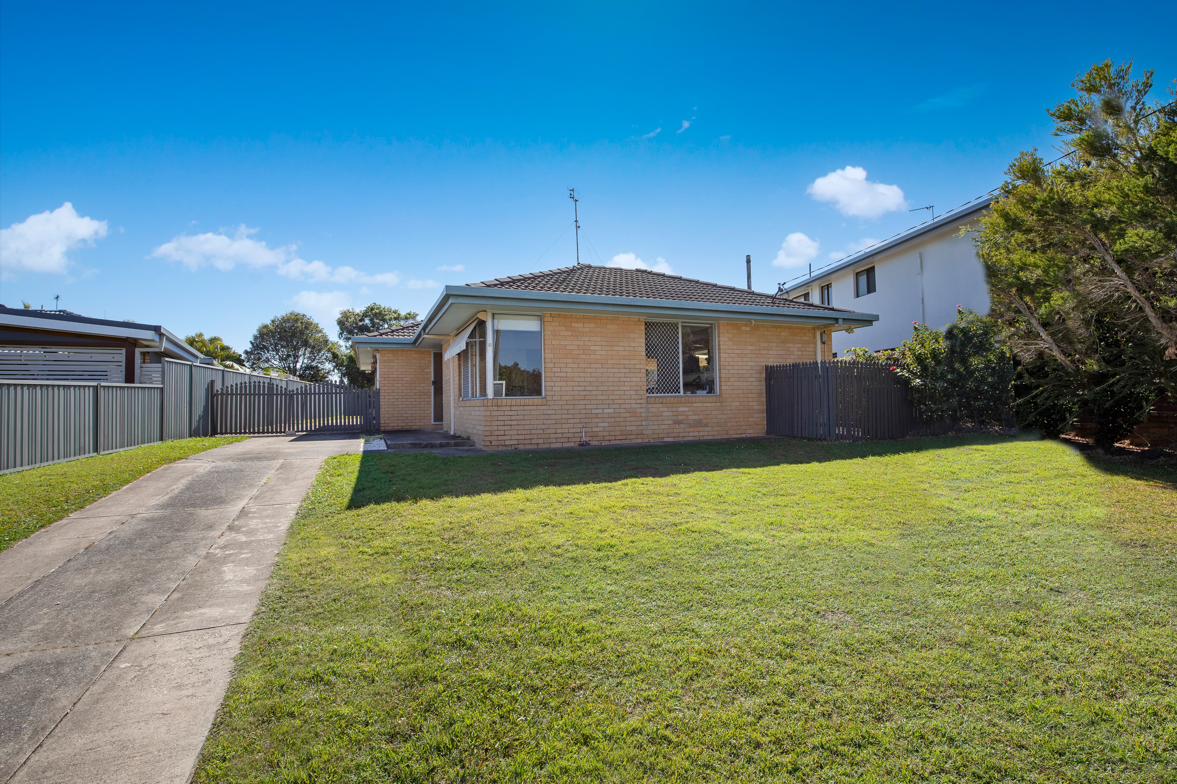 9 Jabiru Avenue, Burleigh Waters, Burleigh Waters - Thumbnail 2