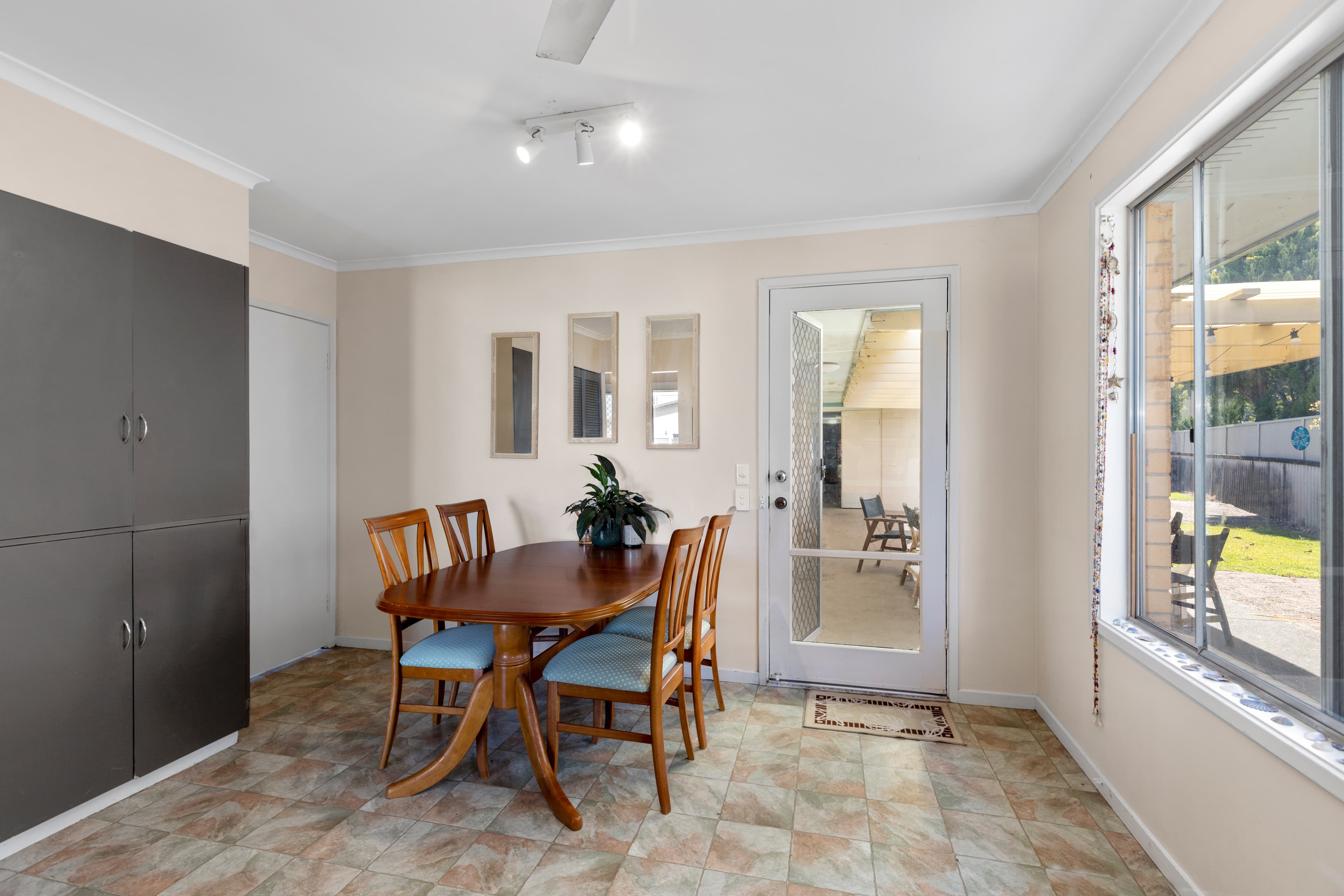 9 Jabiru Avenue, Burleigh Waters, Burleigh Waters - Thumbnail 5