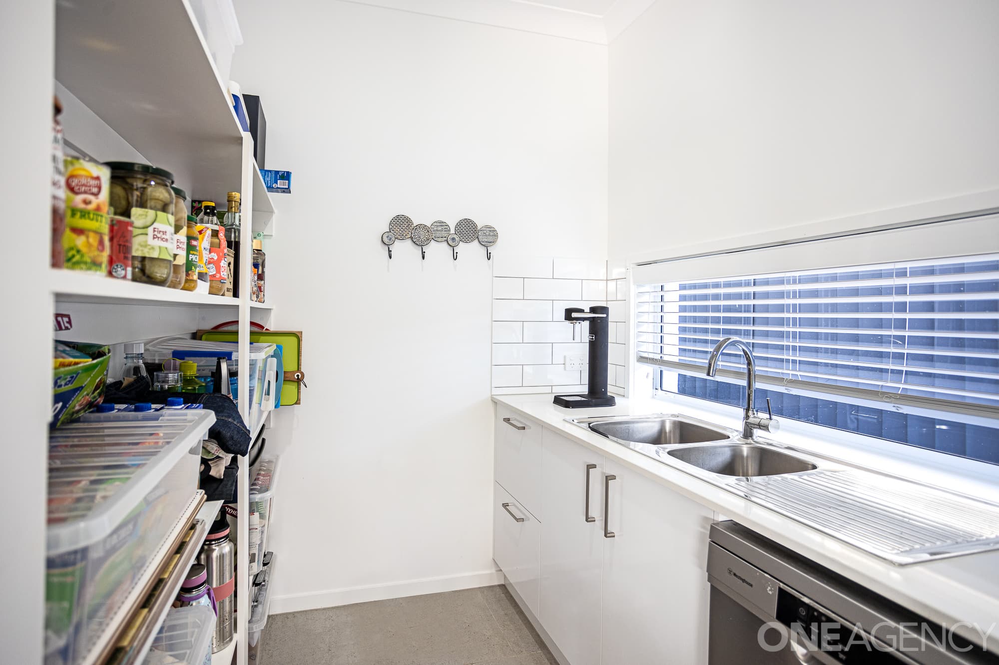 585 Oxley Avenue, Scarborough, Scarborough - Thumbnail 6