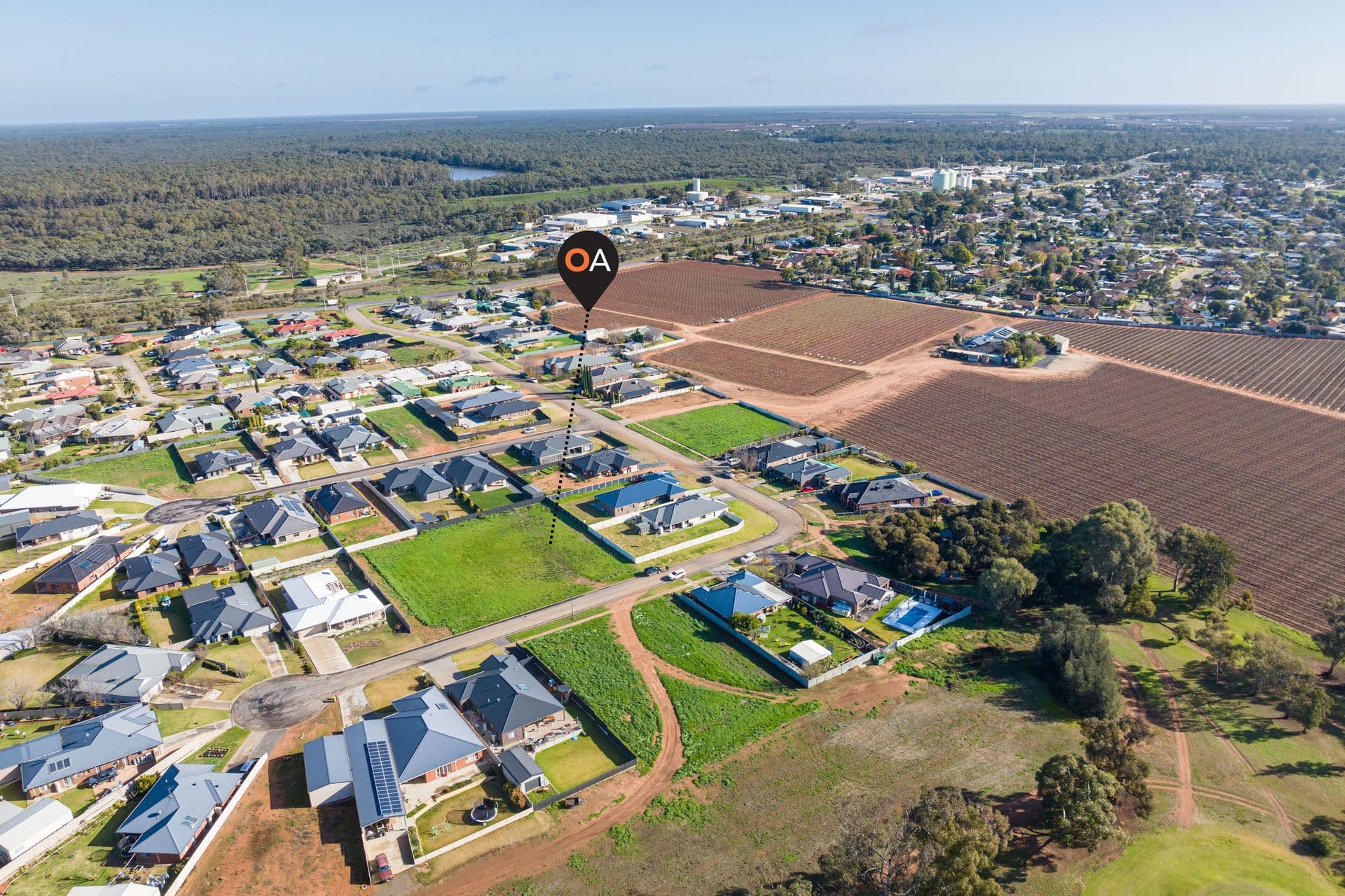 15 Glenda Court, Robinvale, Robinvale - Thumbnail 2