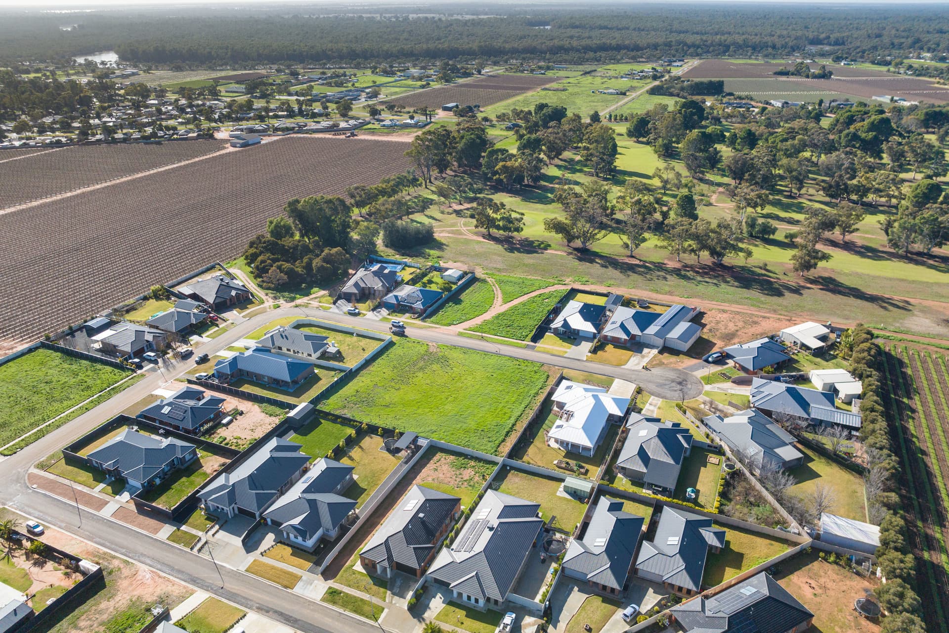 15 Glenda Court, Robinvale, Robinvale - Thumbnail 3