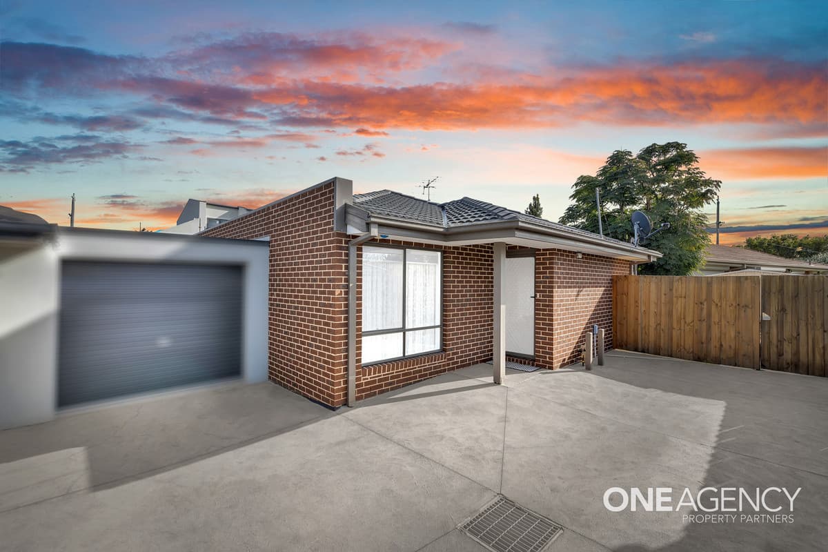 2/3 Rosscommon Place, Seabrook, Seabrook - Image 1