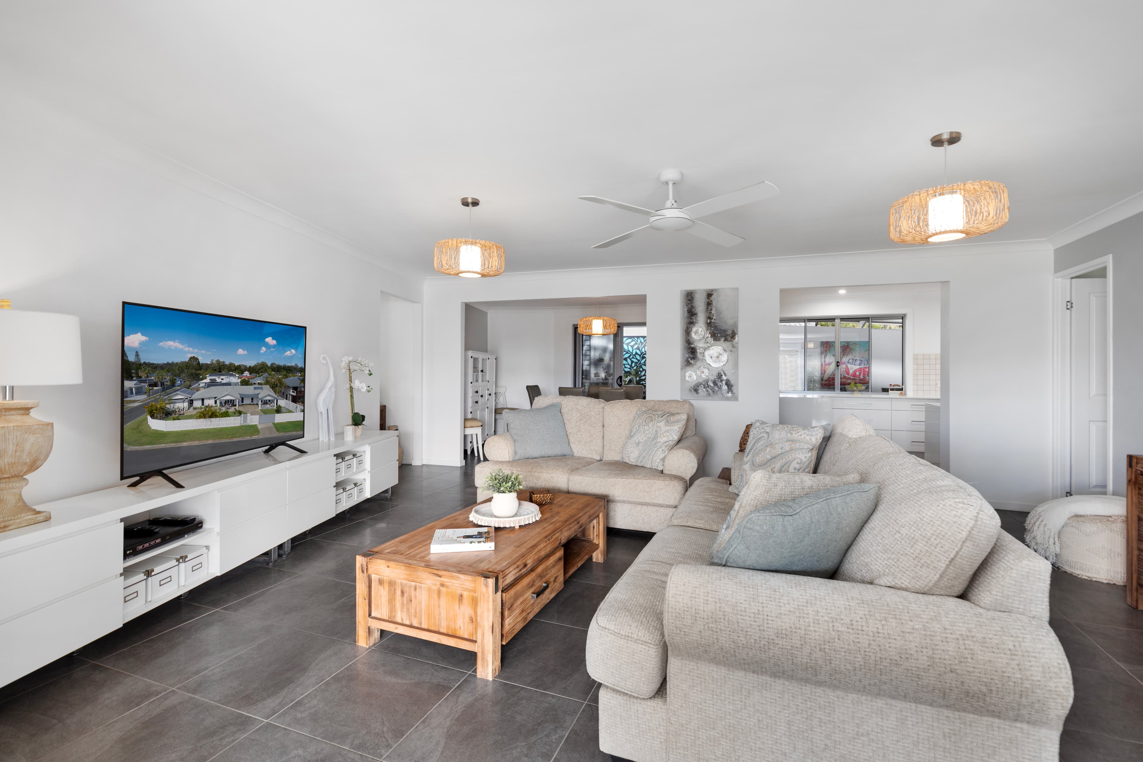 2 Dotterel Drive, Burleigh Waters, Burleigh Waters - Thumbnail 3