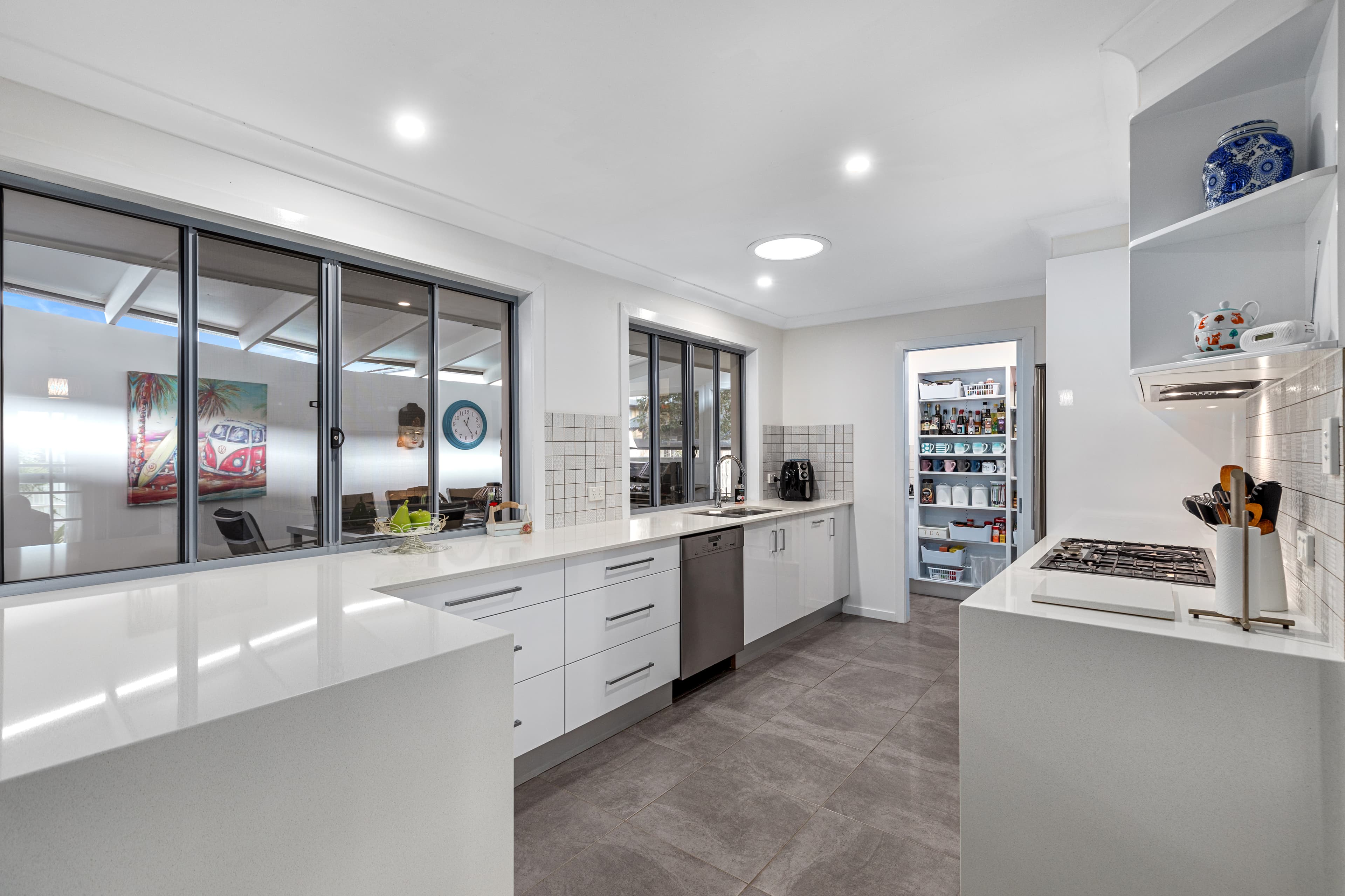 2 Dotterel Drive, Burleigh Waters, Burleigh Waters - Thumbnail 4
