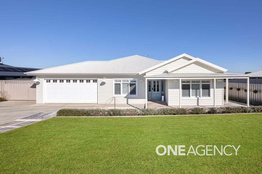 25 TURRAMIA Crescent, Gobbagombalin, Gobbagombalin - Image 1