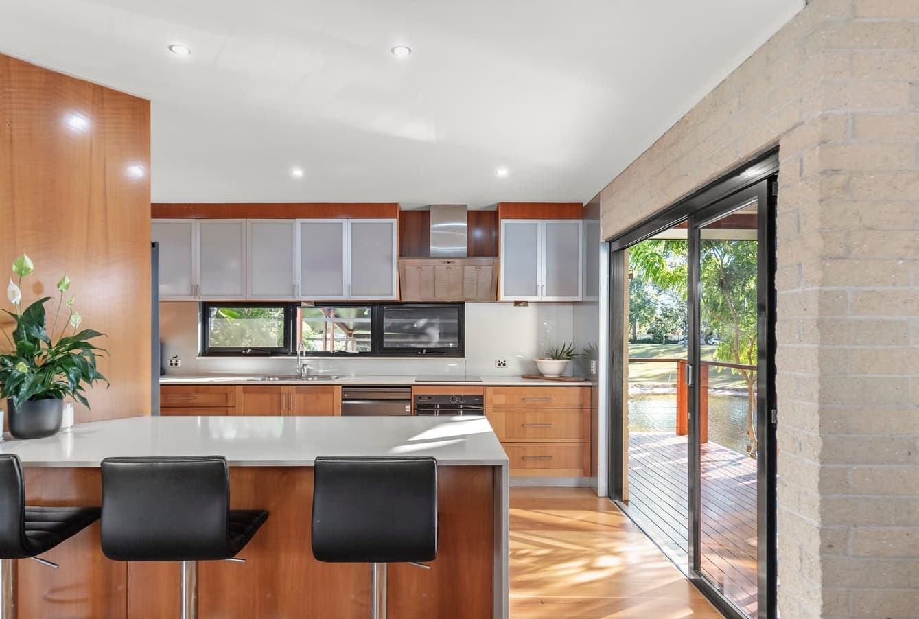 111 Acanthus Avenue, Burleigh Waters, Burleigh Waters - Thumbnail 5