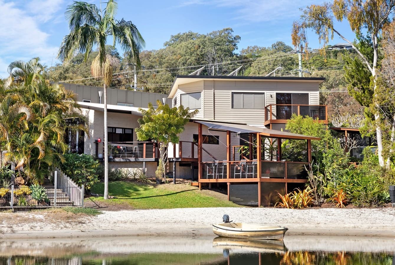 111 Acanthus Avenue, Burleigh Waters, Burleigh Waters - Thumbnail 2