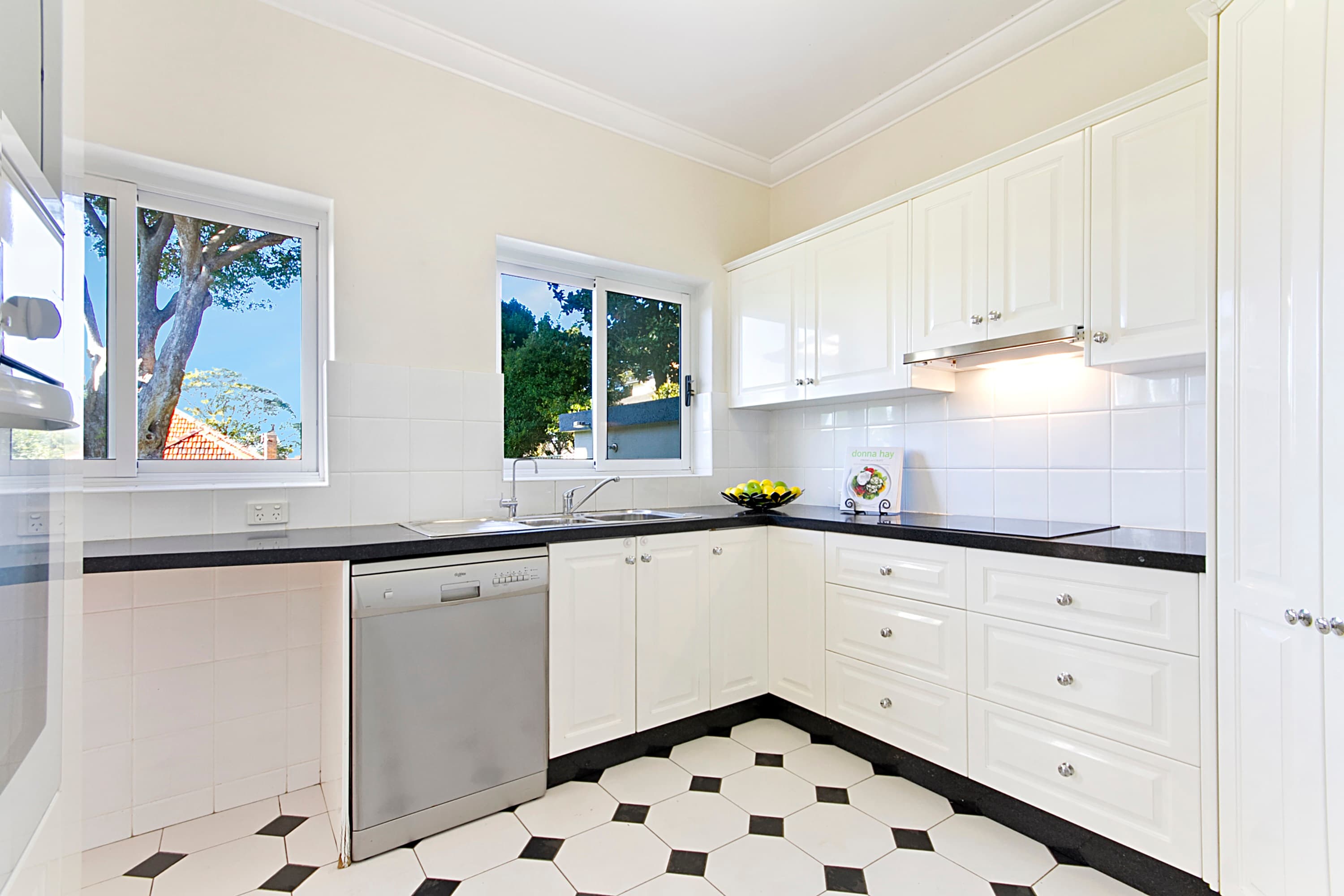 1 Laguna Road, Northbridge, Northbridge - Thumbnail 6