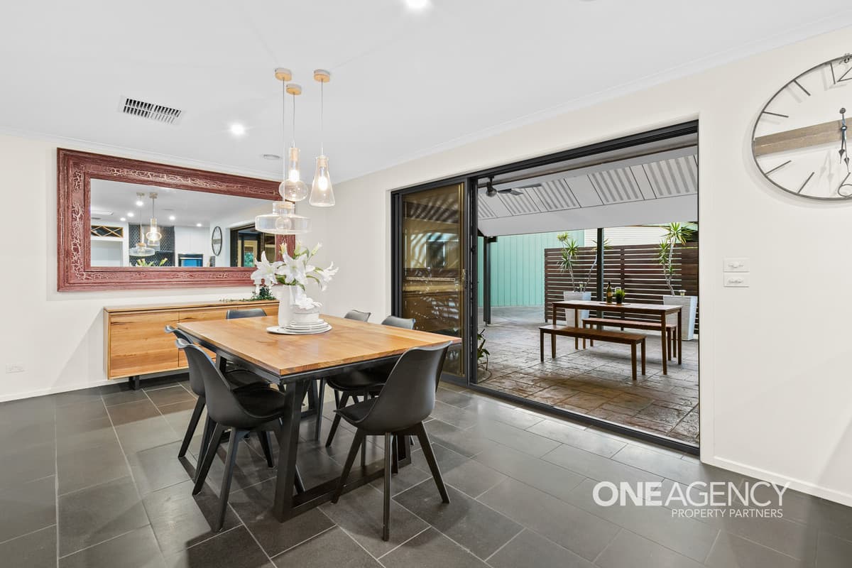 19 Jacqueline Close, Werribee, Werribee - Thumbnail 5