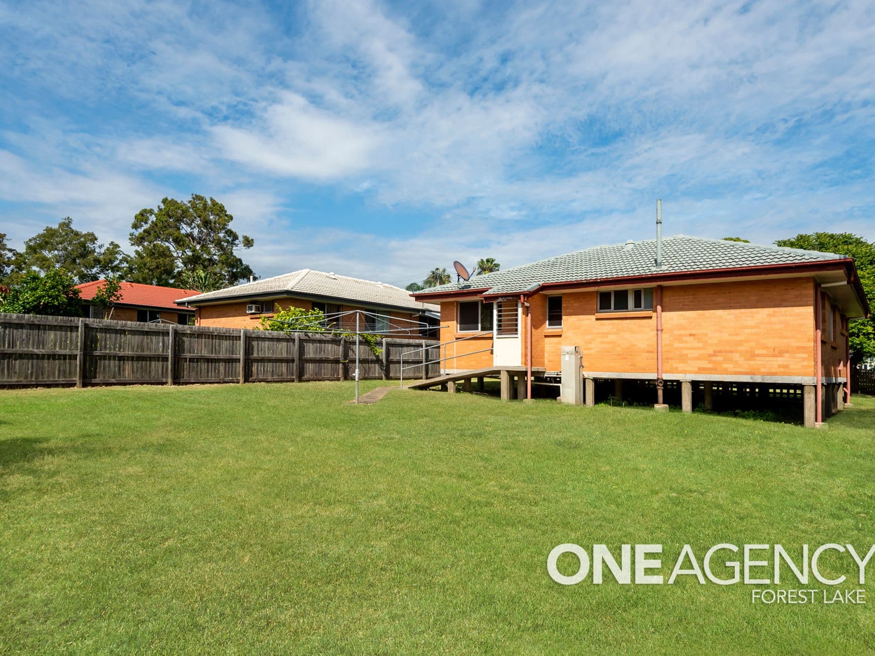 137 Sinclair Drive, Ellen Grove, Ellen Grove - Thumbnail 2