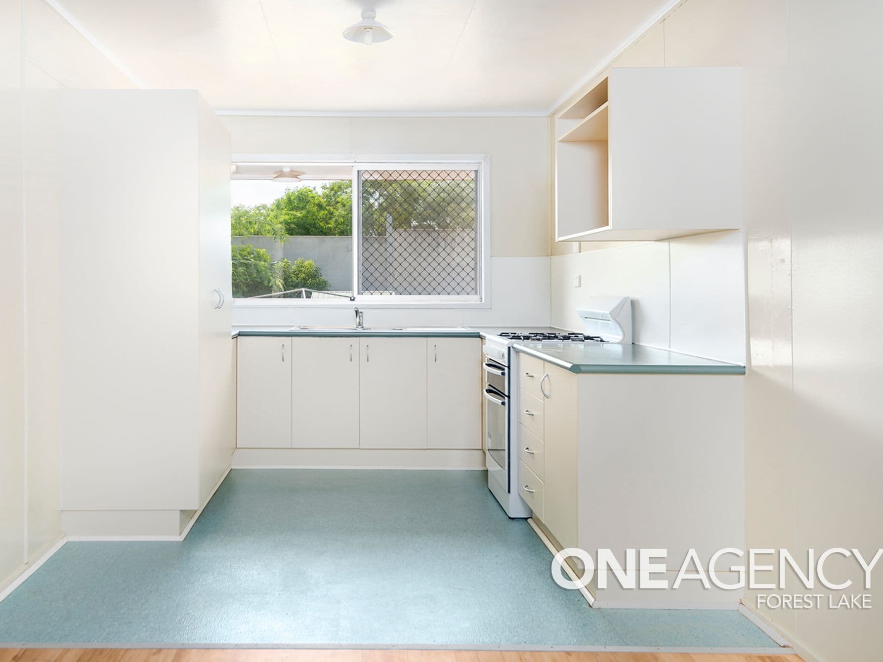 137 Sinclair Drive, Ellen Grove, Ellen Grove - Thumbnail 6