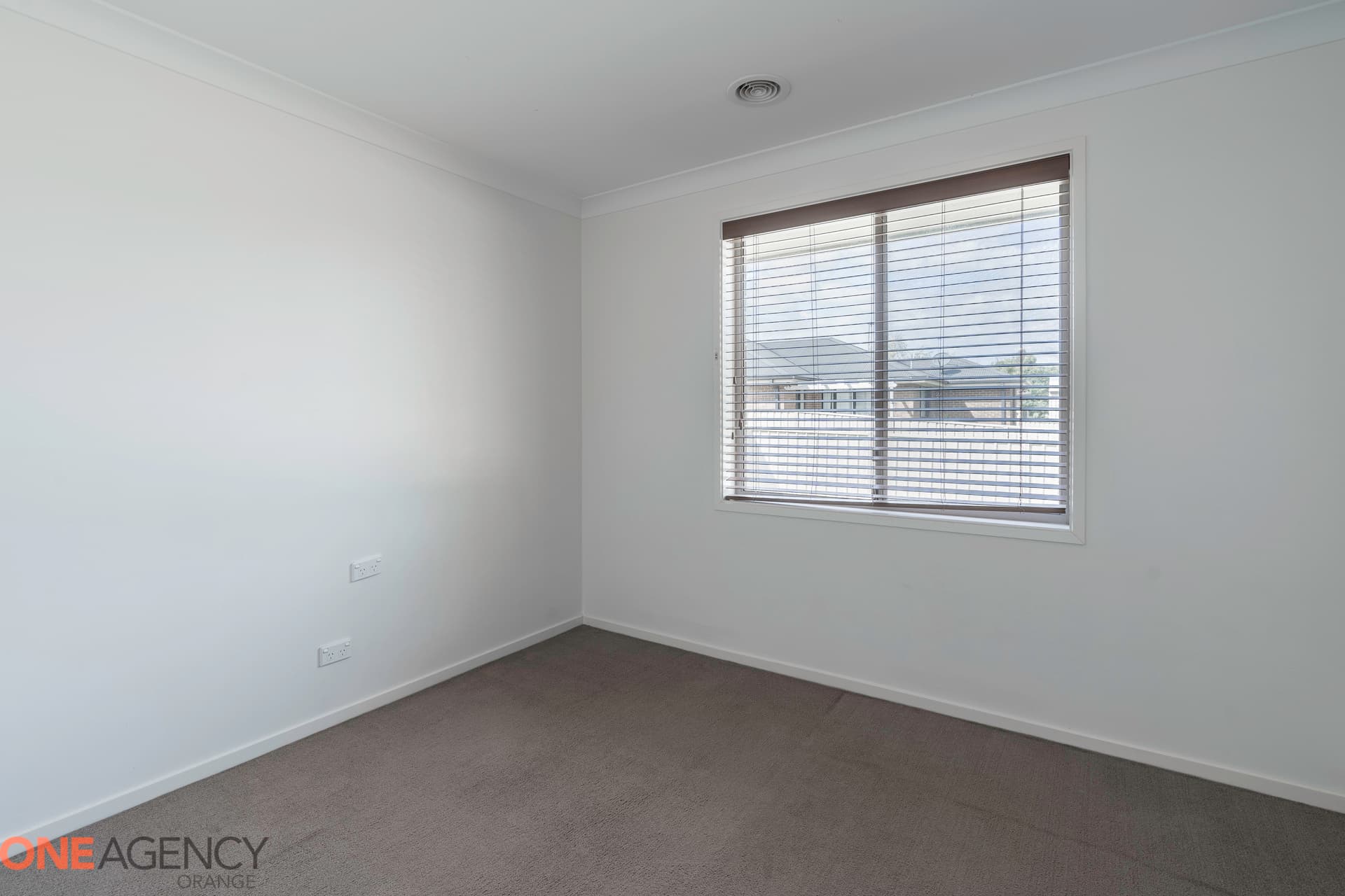 33 Molloy Drive, Orange, Orange - Thumbnail 8
