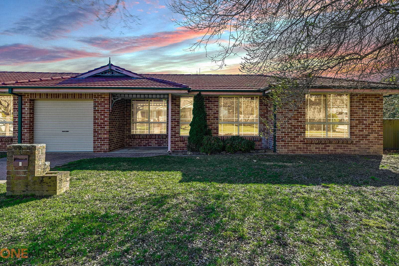 2/139  Sieben Drive, Orange, Orange - Image 1