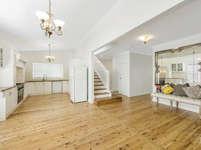 9 Narrawa Avenue, Erina, Erina - Thumbnail 2