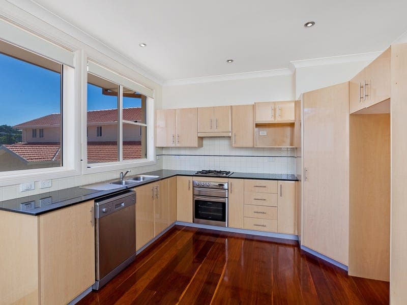 4/14-16 Barrington Road, Terrigal, Terrigal - Thumbnail 3