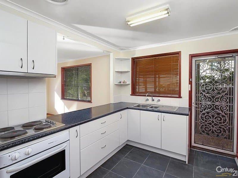 8 Narrawa Avenue, Erina, Erina - Thumbnail 2