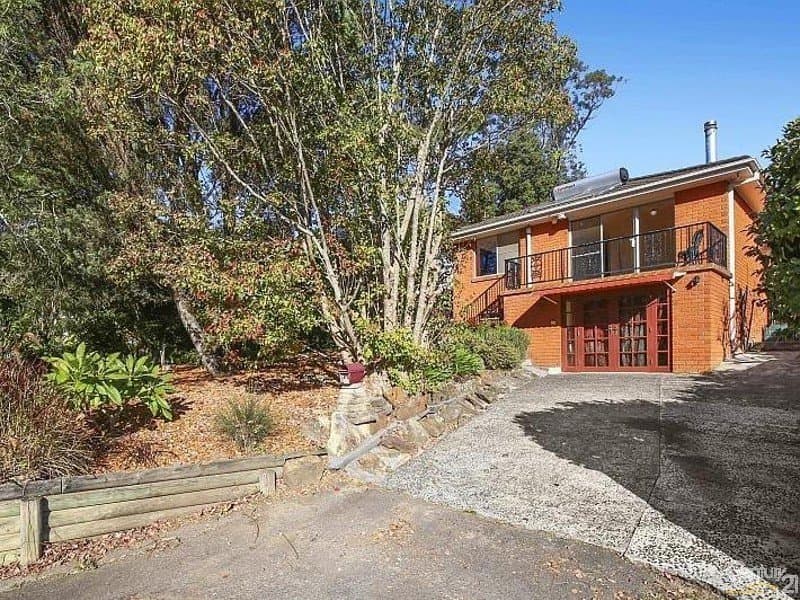 8 Narrawa Avenue, Erina, Erina - Image 1