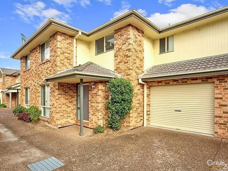 2/8 Russell Street, East Gosford, East Gosford - Image 1