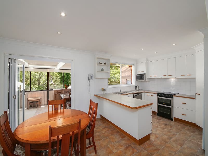 33 South Crescent, North Gosford, North Gosford - Thumbnail 3