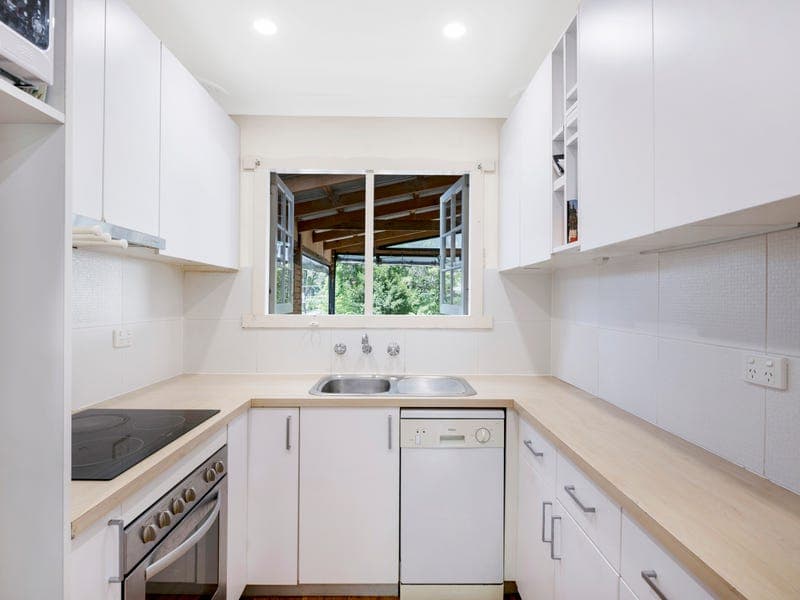 4 Toorak Avenue, Erina, Erina - Thumbnail 4