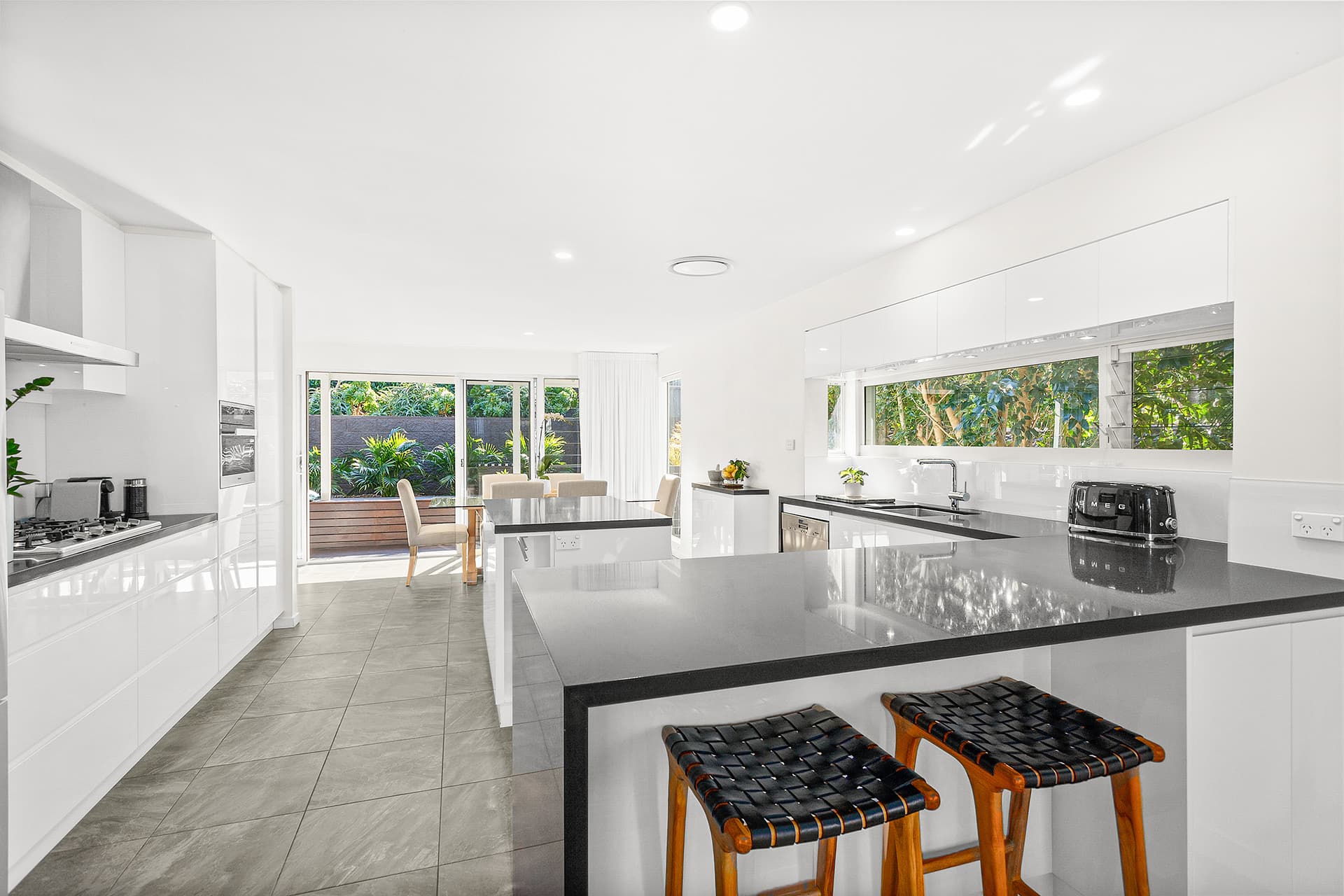 27 Treetop Glen, Thirroul, Thirroul - Thumbnail 4