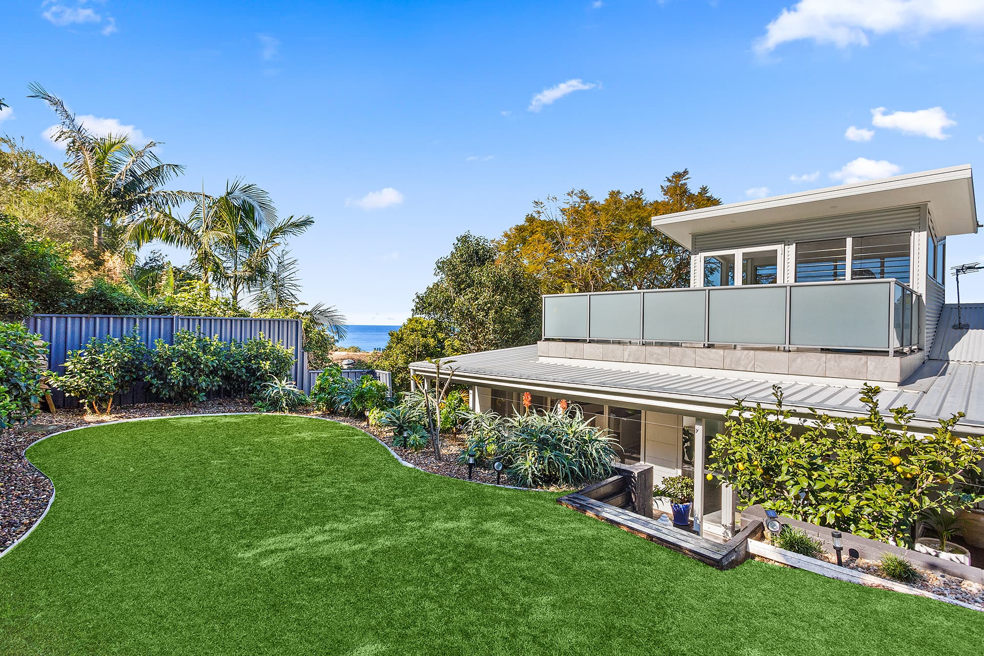 27 Treetop Glen, Thirroul, Thirroul - Image 1