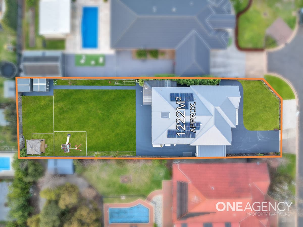 5 Buckmaster Grange, Point Cook, Point Cook - Thumbnail 2
