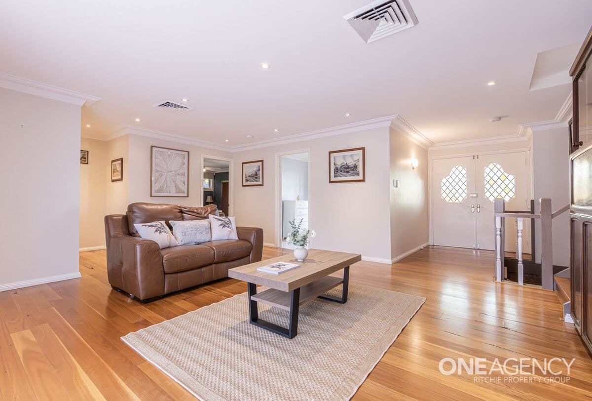 7 Warwick Close, Blaxland, Blaxland - Thumbnail 3