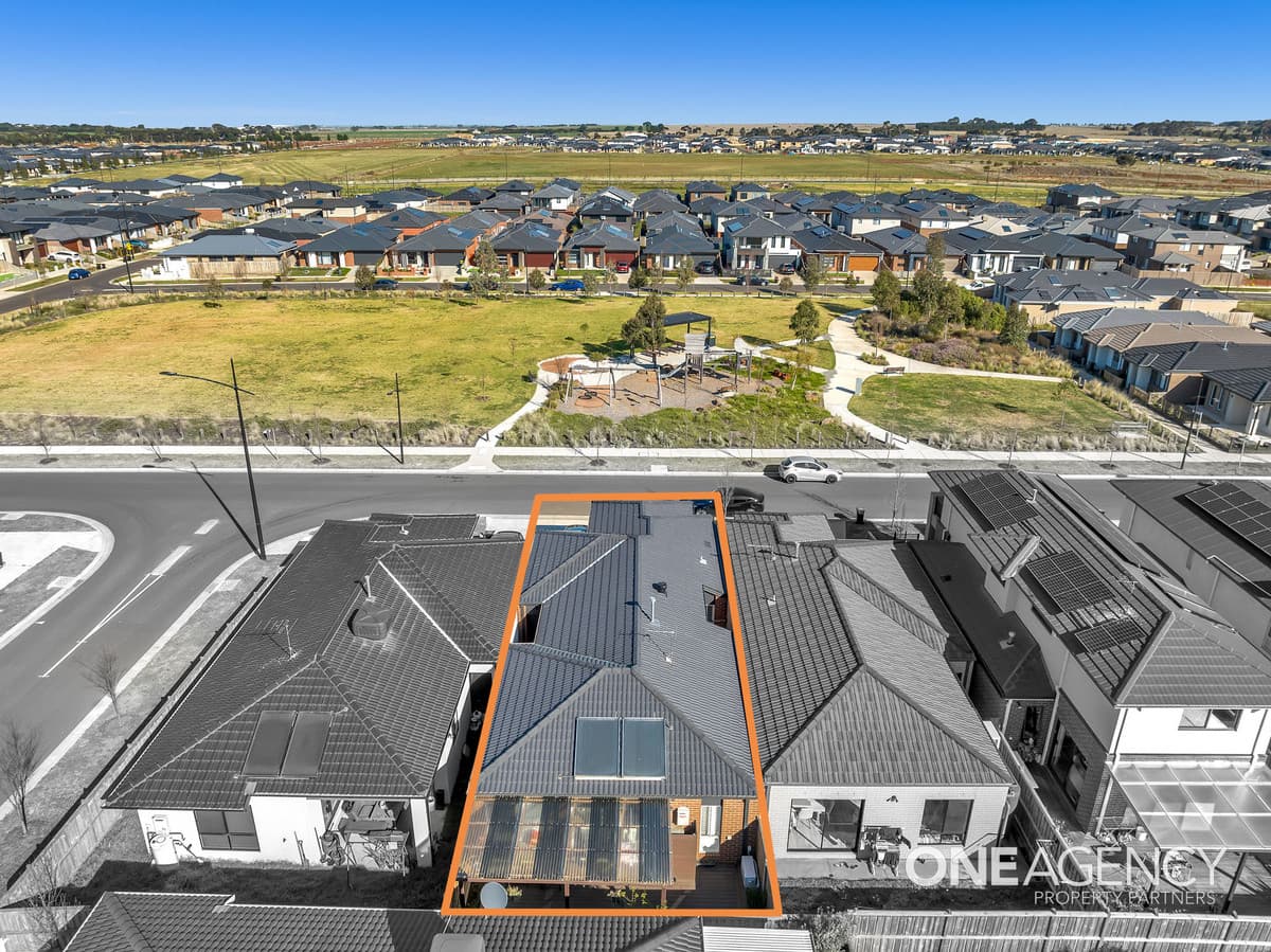 15 Alliance Grove, Rockbank, Rockbank - Thumbnail 2