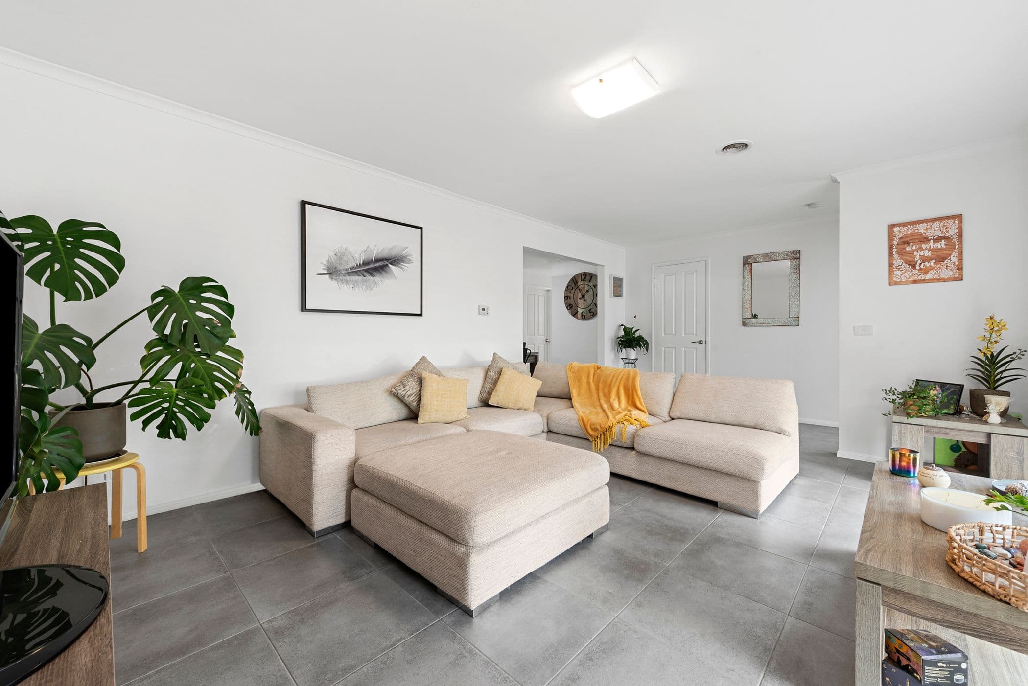 5 Kells Close, Cranbourne East, Cranbourne East - Thumbnail 2