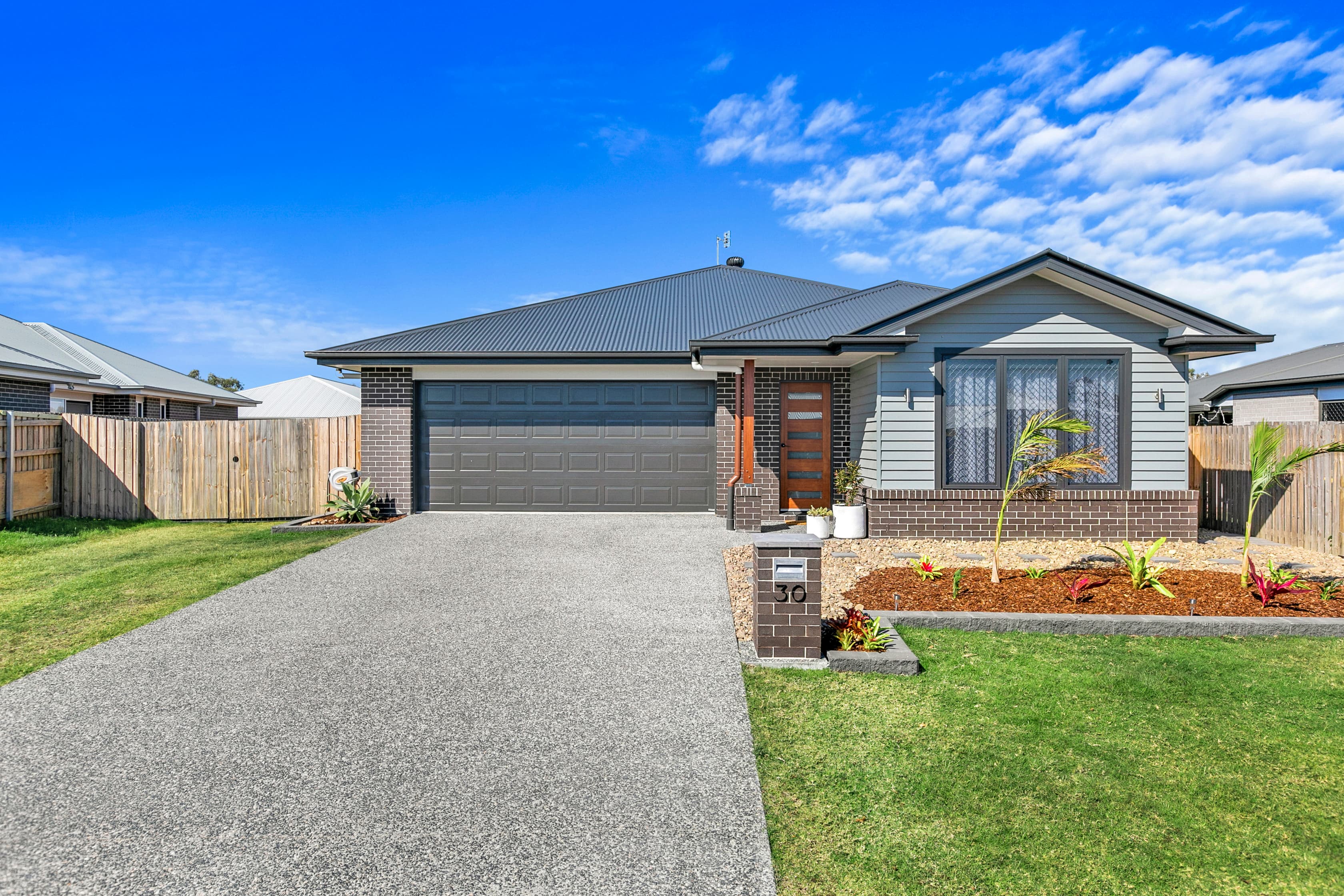 30 Saltair Drive, Eli Waters, Eli Waters - Thumbnail 2