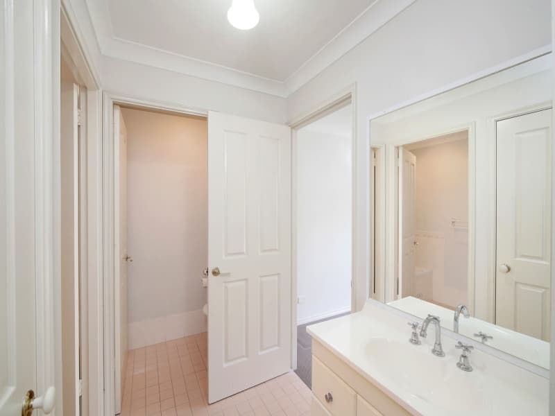 1/235 Avoca Drive, Green Point, Green Point - Thumbnail 6