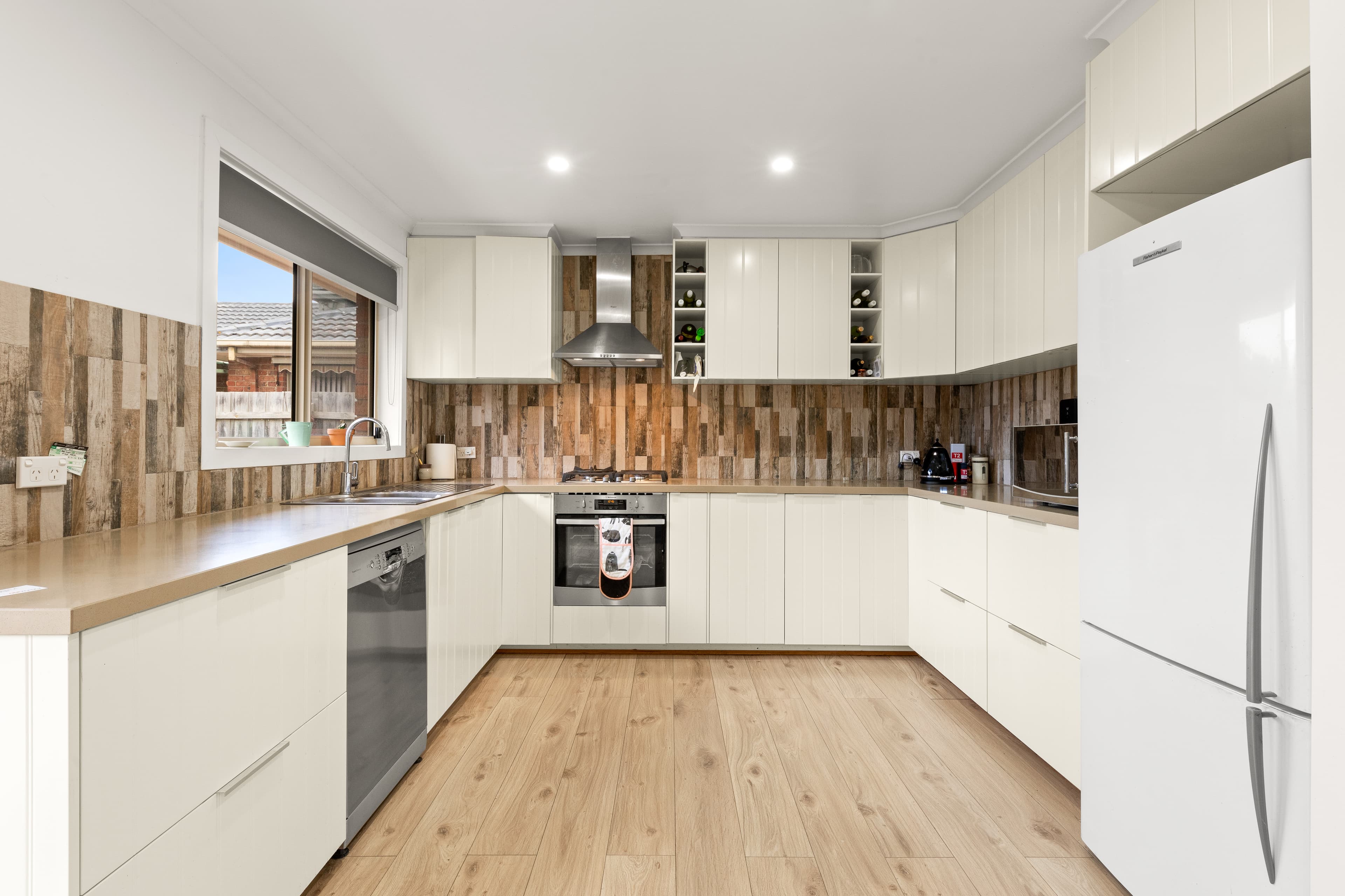 100 Dunsterville Crescent, Frankston, Frankston - Thumbnail 7