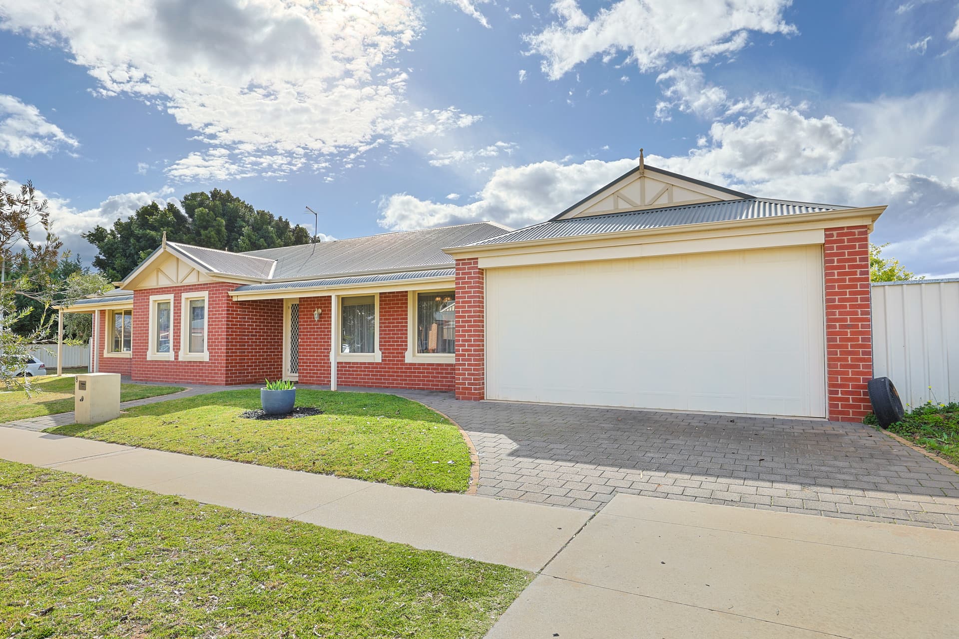 8 Balmoral Place, Mildura, Mildura - Thumbnail 2