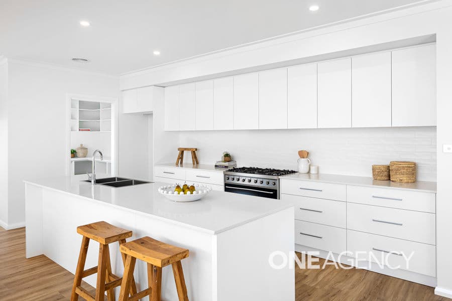 21 BONDI Crescent, Gobbagombalin, Gobbagombalin - Thumbnail 3