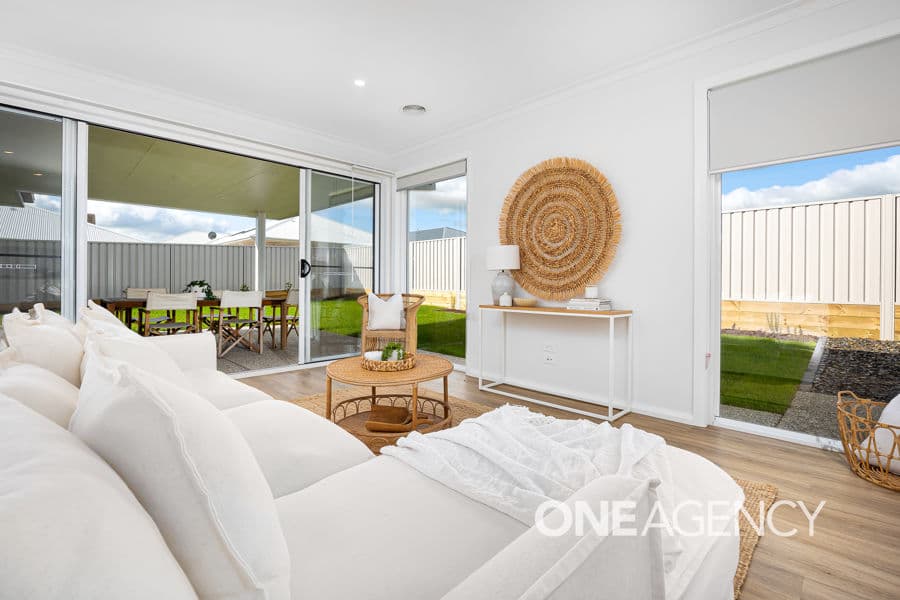 21 BONDI Crescent, Gobbagombalin, Gobbagombalin - Thumbnail 4