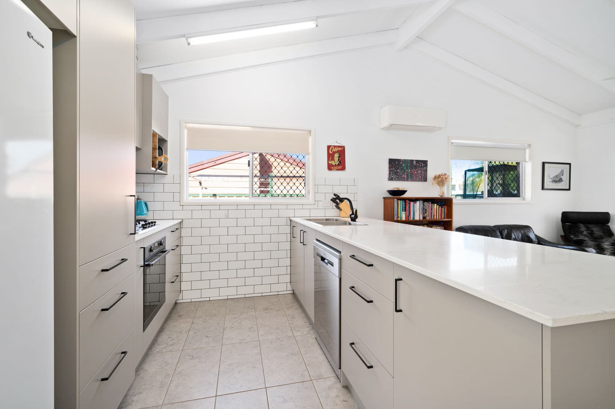 28 Yvonne Drive, Boronia Heights, Boronia Heights - Thumbnail 4